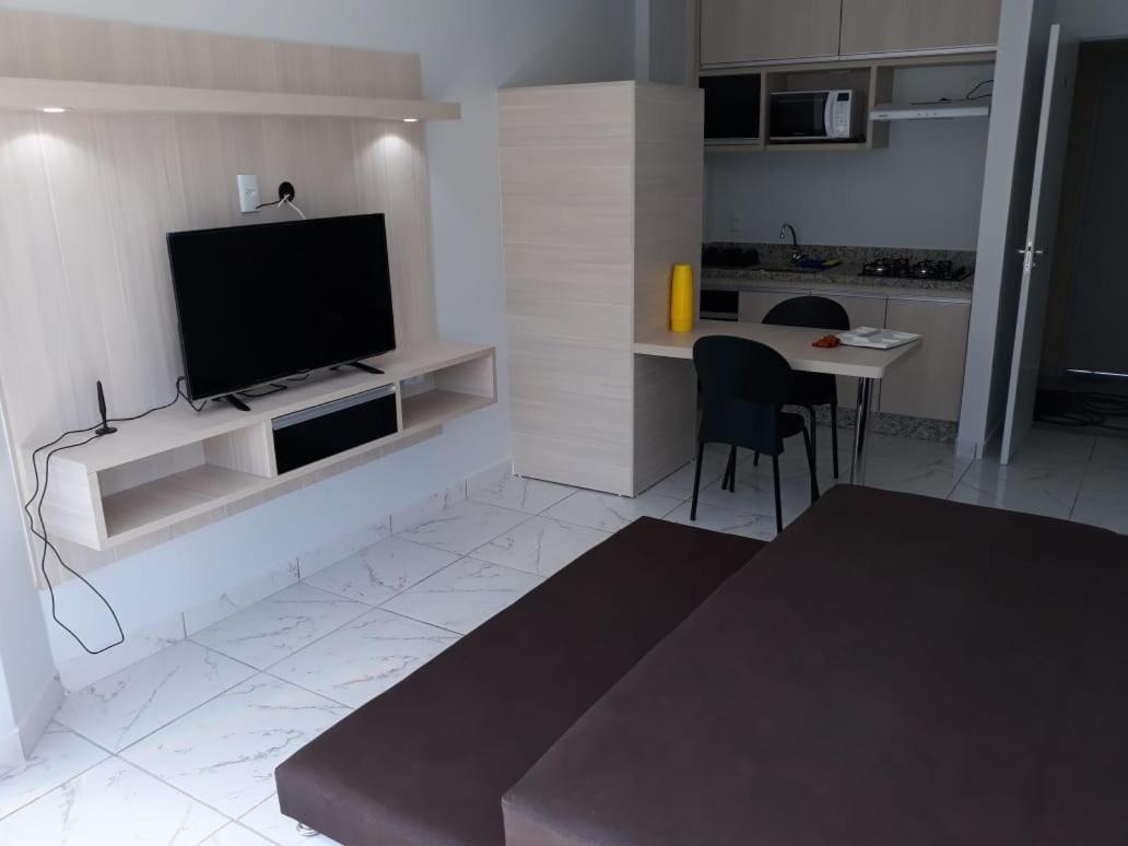 Em - Lagoa Quente Flat Service Caldas Novas
